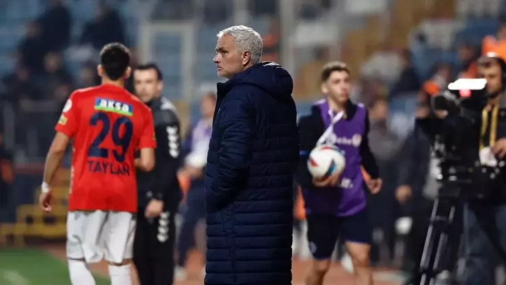 Jose Mourinho’dan yabancı VAR hakemi yorumu! İlk değerlendirmesini yaptı